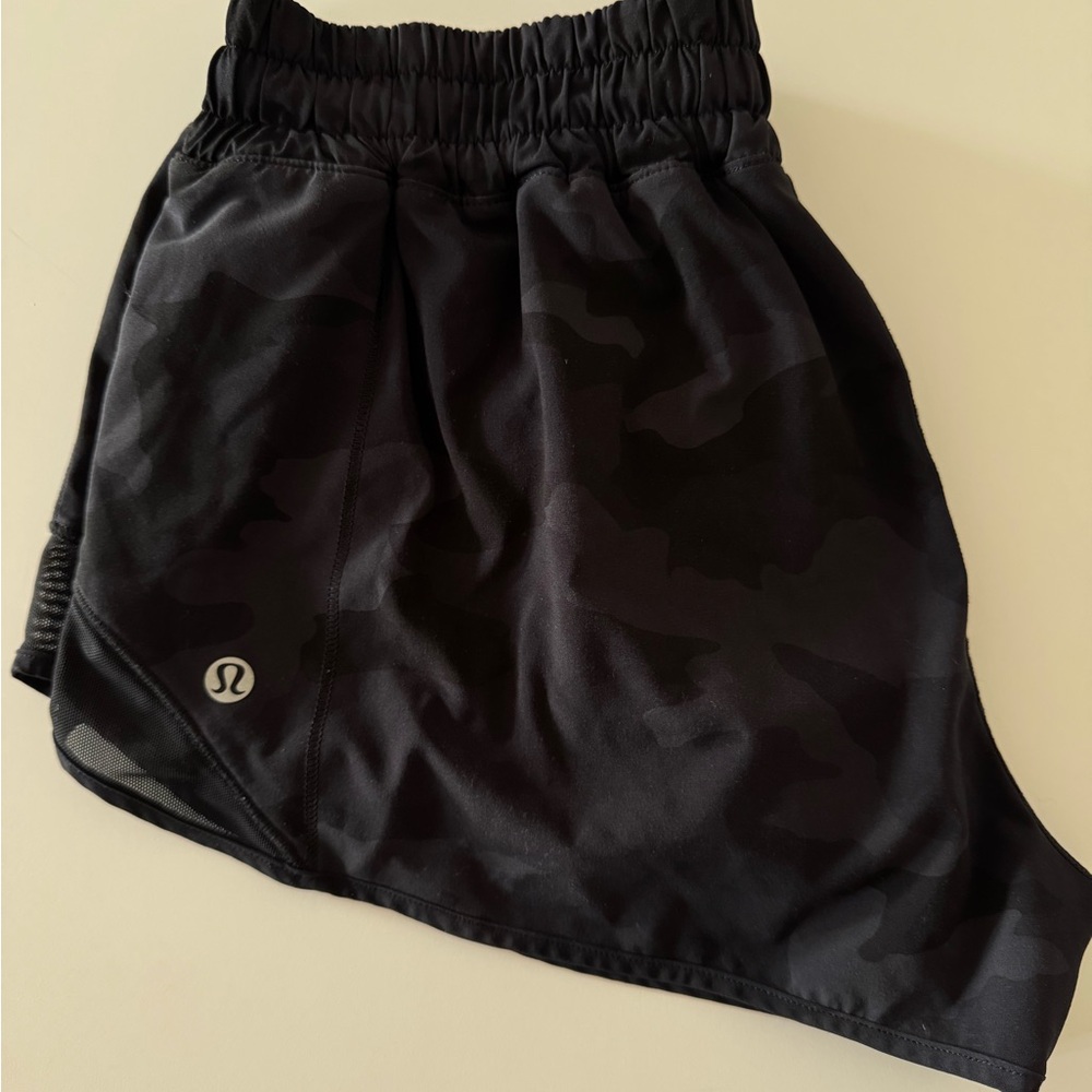 Lululemon LR Hotty Hot Shorts
